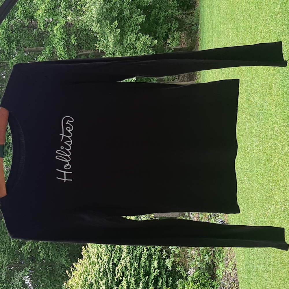 Hollister ribbed crewneck shirt. M